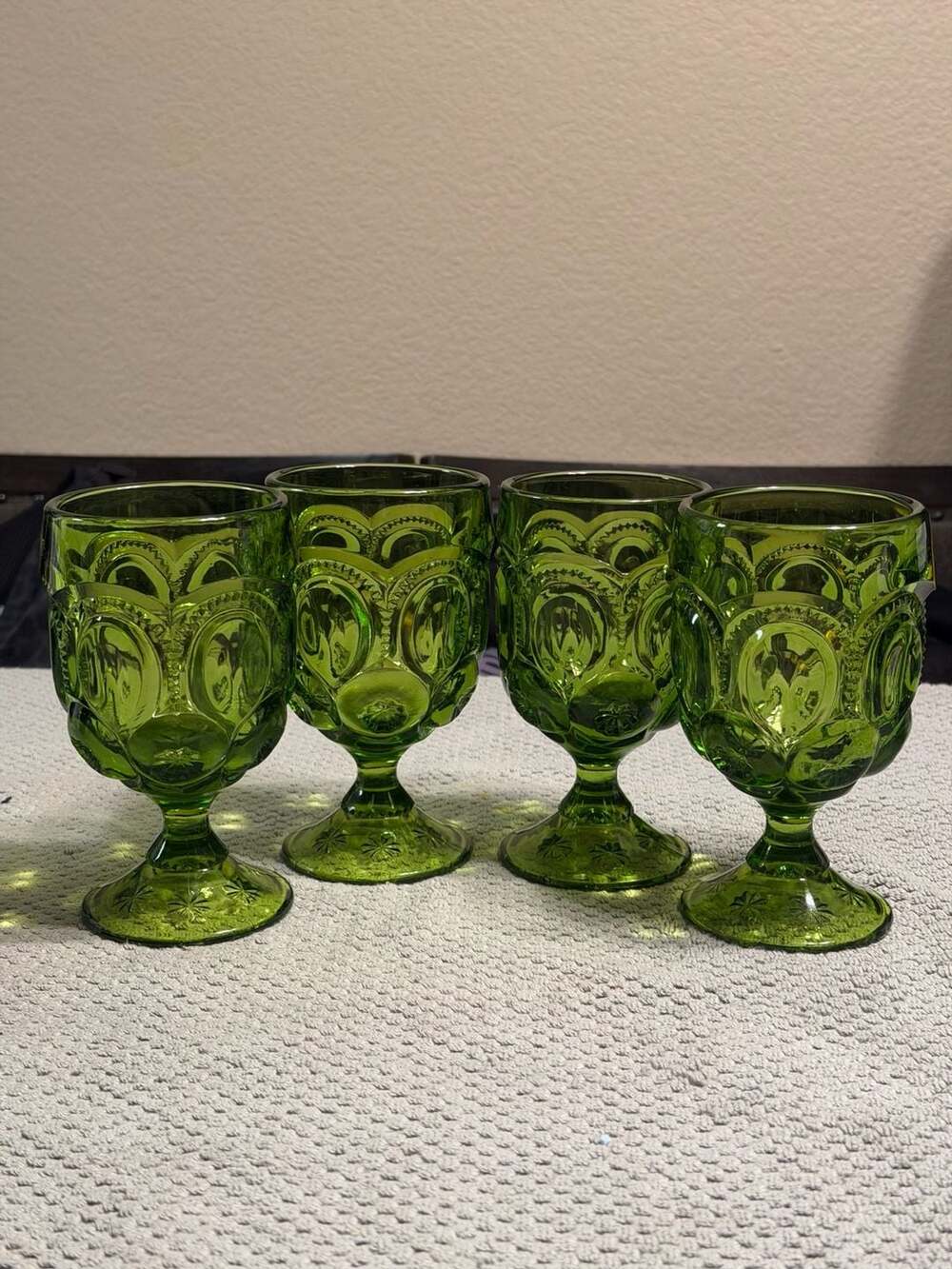 Set of 4 Vintage L.E. Smith Moon & Stars Avocado Green Glass Goblets
